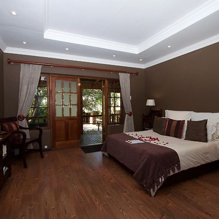 Tuskers Bush Lodge B&B Hartbeespoort Exterior photo