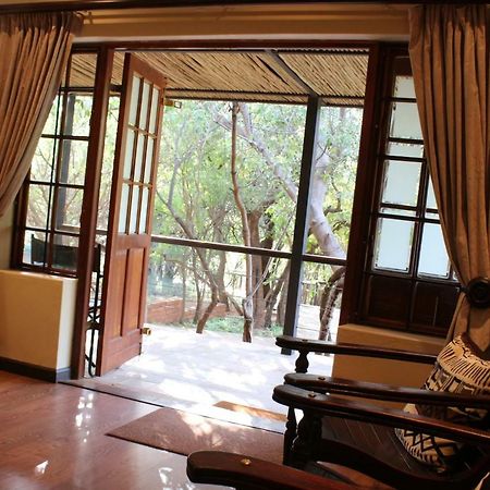 Tuskers Bush Lodge B&B Hartbeespoort Exterior photo