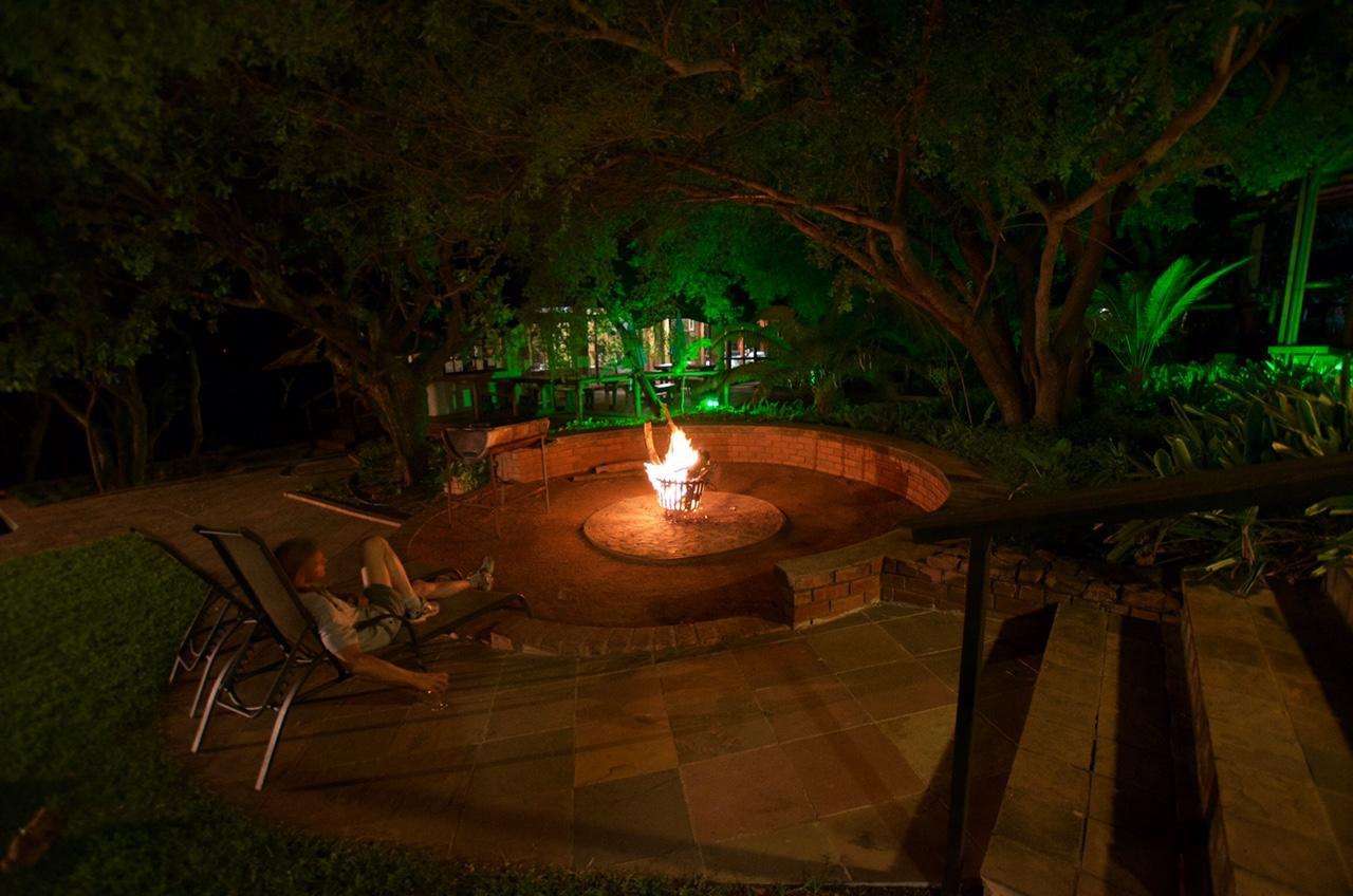 Tuskers Bush Lodge B&B Hartbeespoort Exterior photo