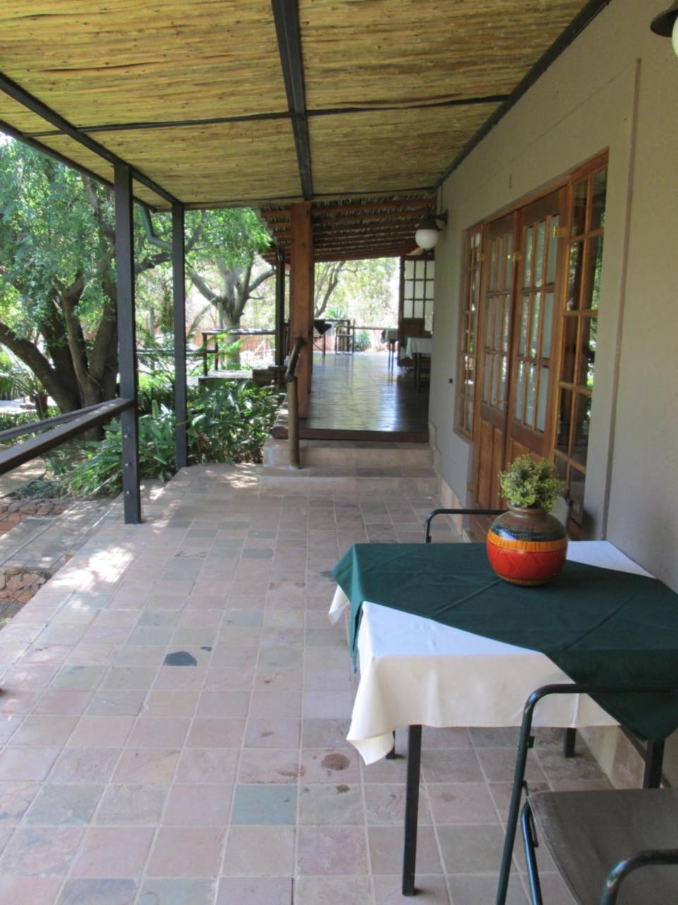 Tuskers Bush Lodge B&B Hartbeespoort Exterior photo