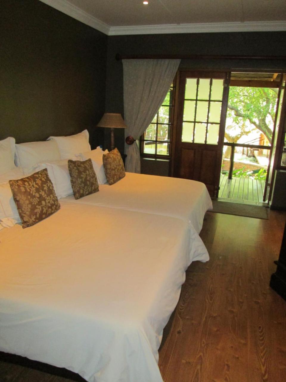 Tuskers Bush Lodge B&B Hartbeespoort Exterior photo